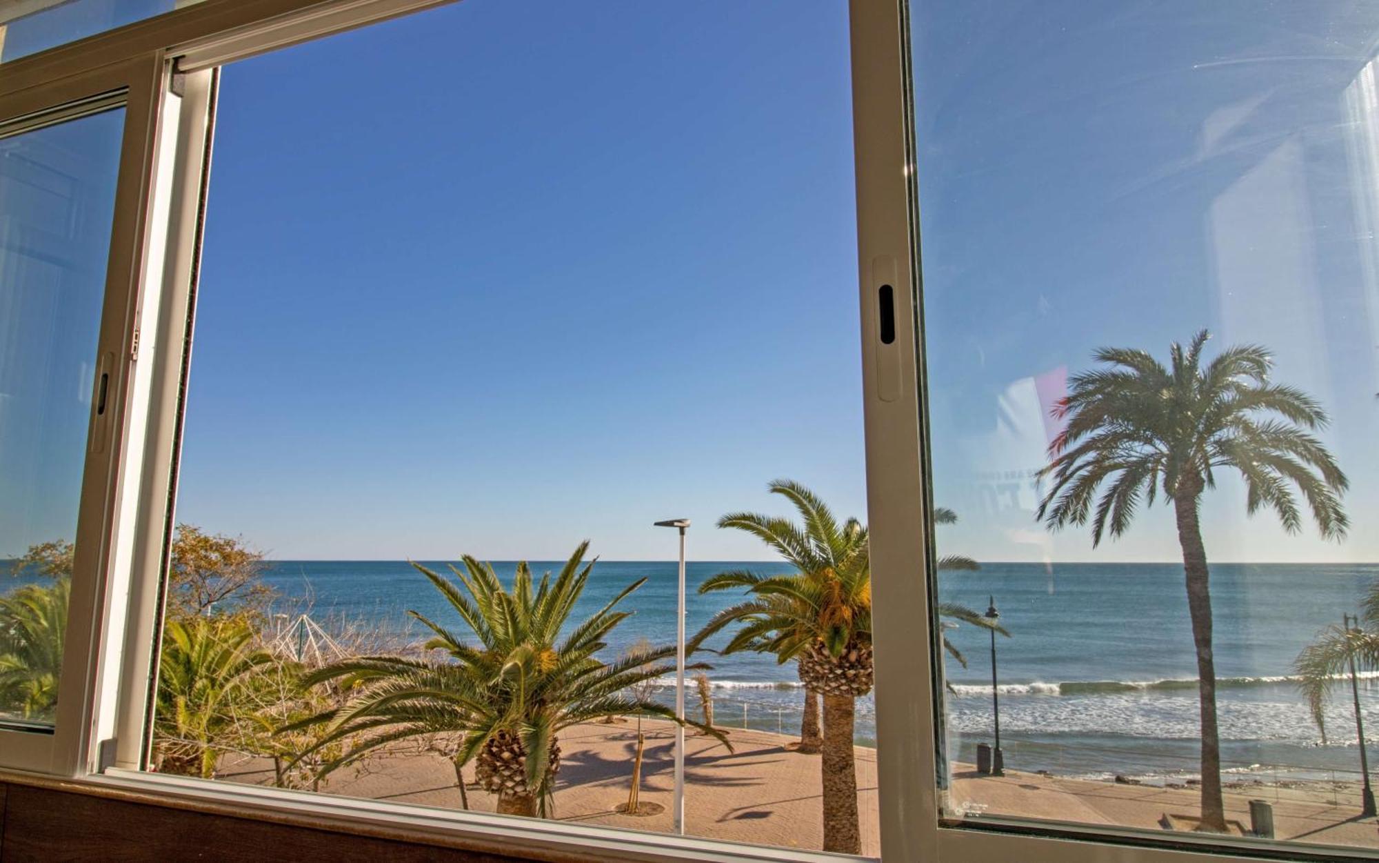 Luxury Beach House - Primera Linea Playa Cargador Albert Villas Alcossebre Eksteriør billede