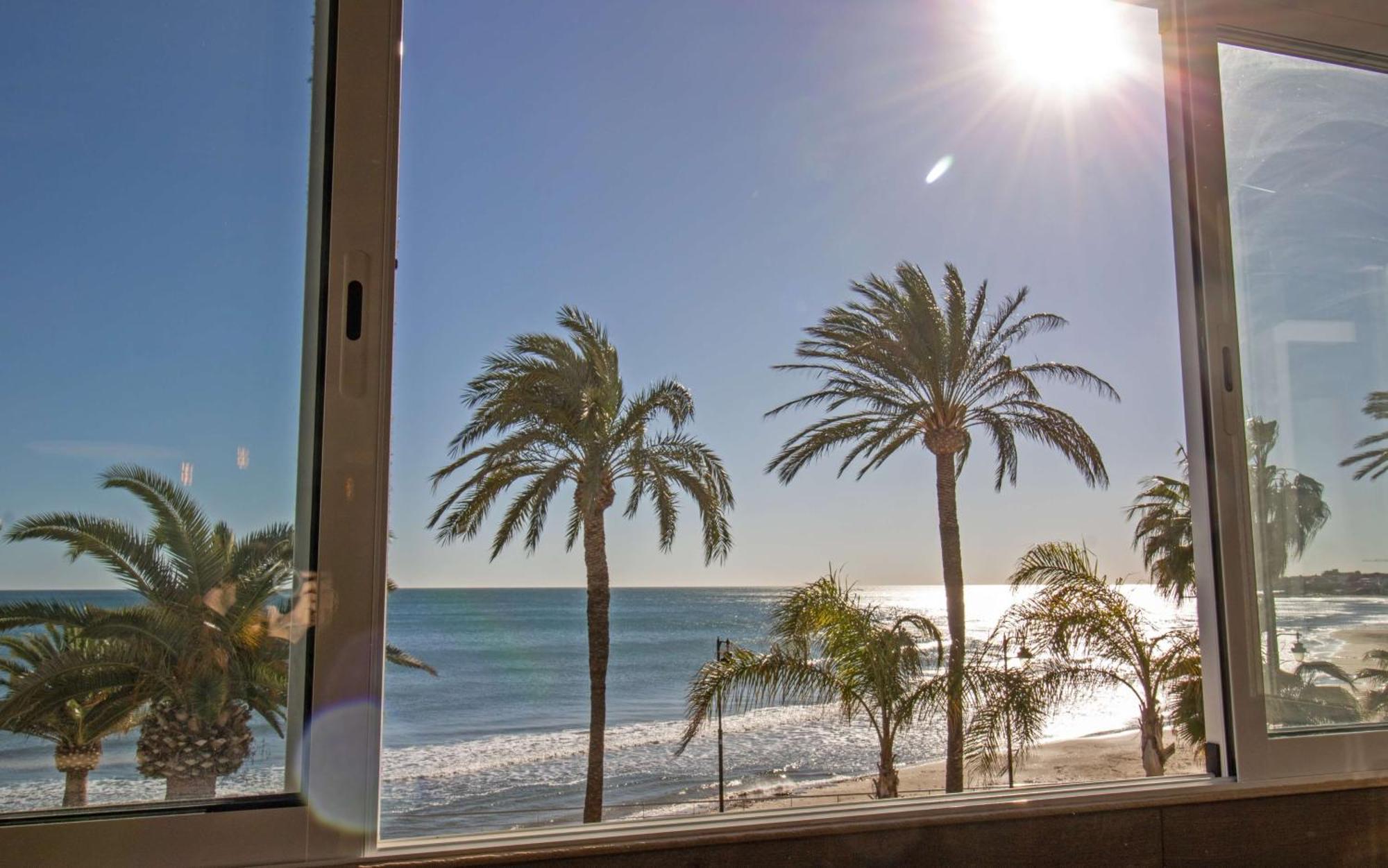 Luxury Beach House - Primera Linea Playa Cargador Albert Villas Alcossebre Eksteriør billede